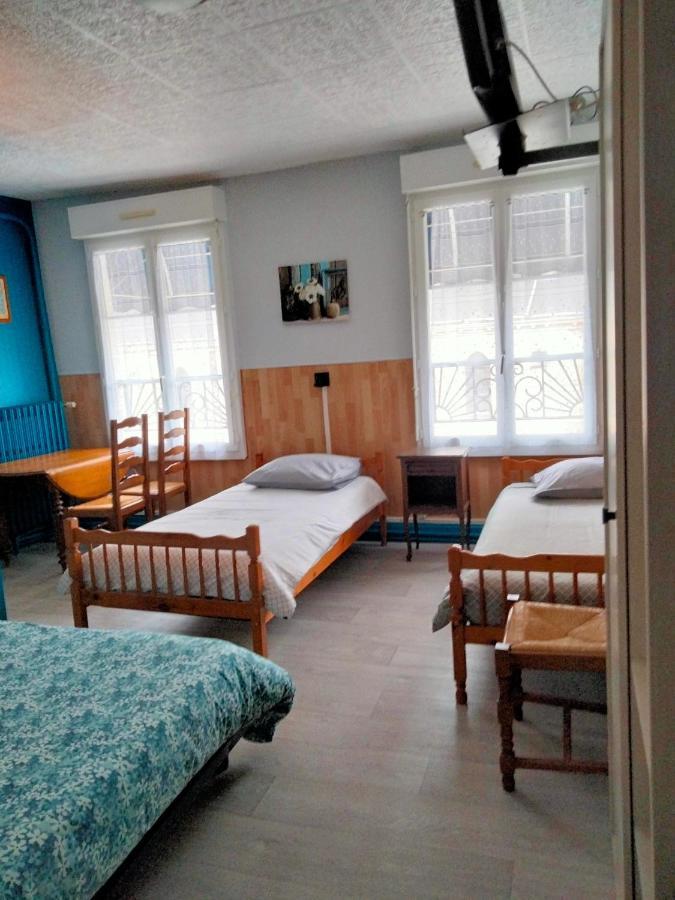 Le Gibergeon Hotel Signy-lʼAbbaye Kültér fotó